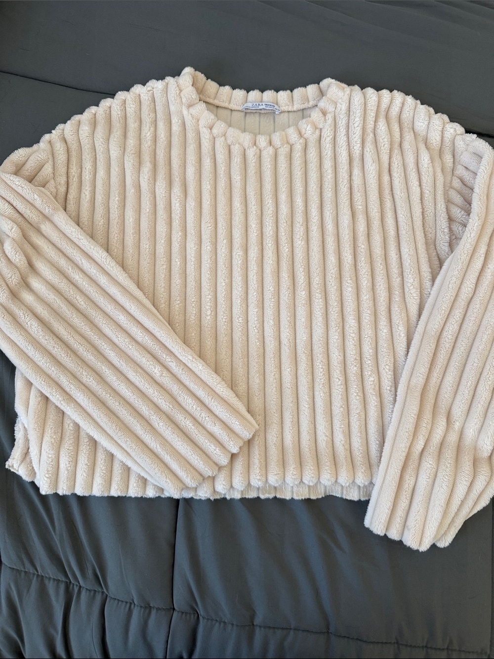 Like New Zara Cozy Ribbed Crewneck Sweater - Cream